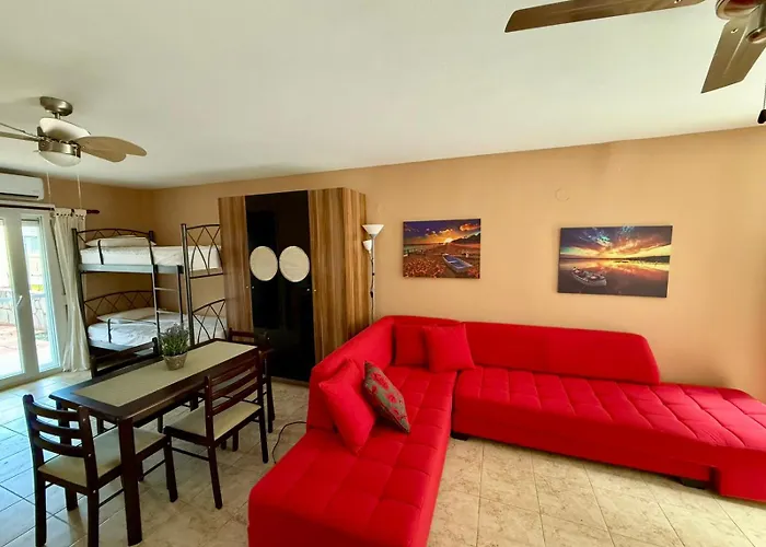 Hilltop Hideaway Case de vacanță Skala Potamia